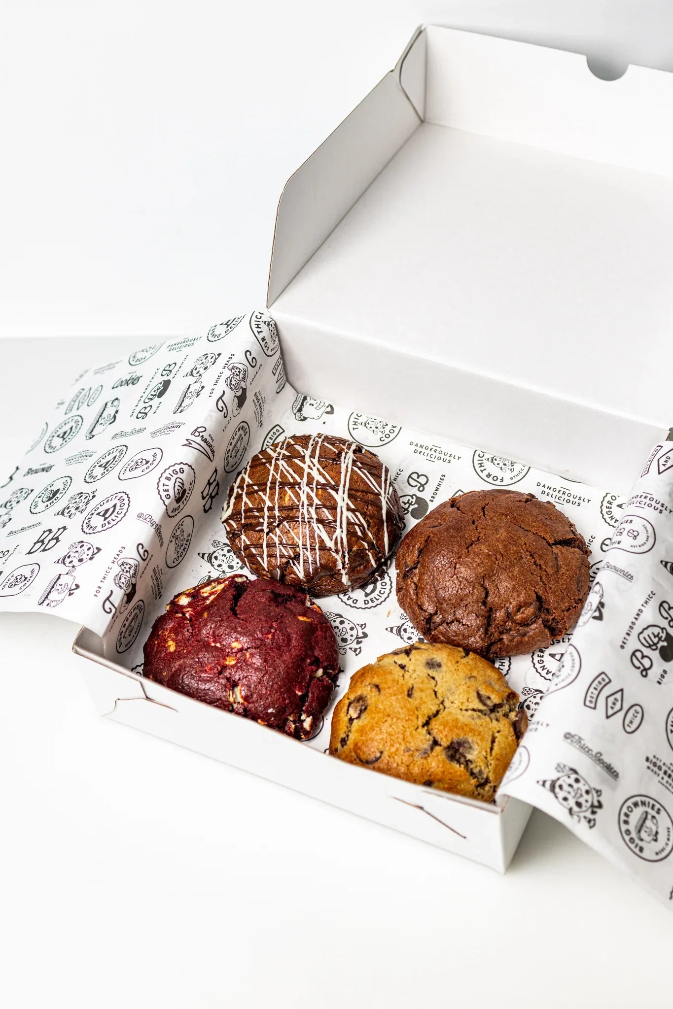 "I LOVE YOU" Box- BIGG Brownies & THICC Cookies - New York Style Cookies