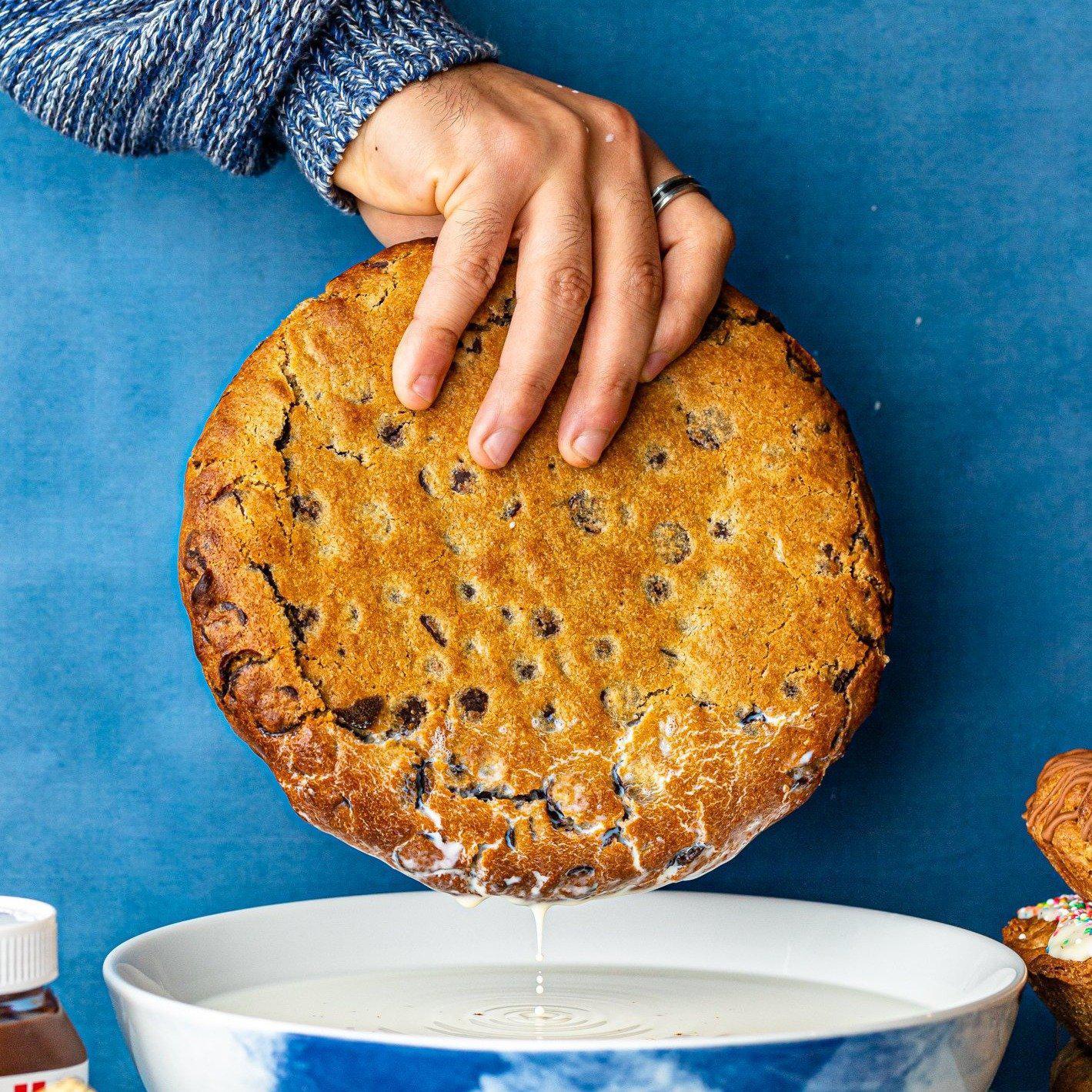 1kg Choc Chip- BIGG Brownies & THICC Cookies - New York Style Cookies